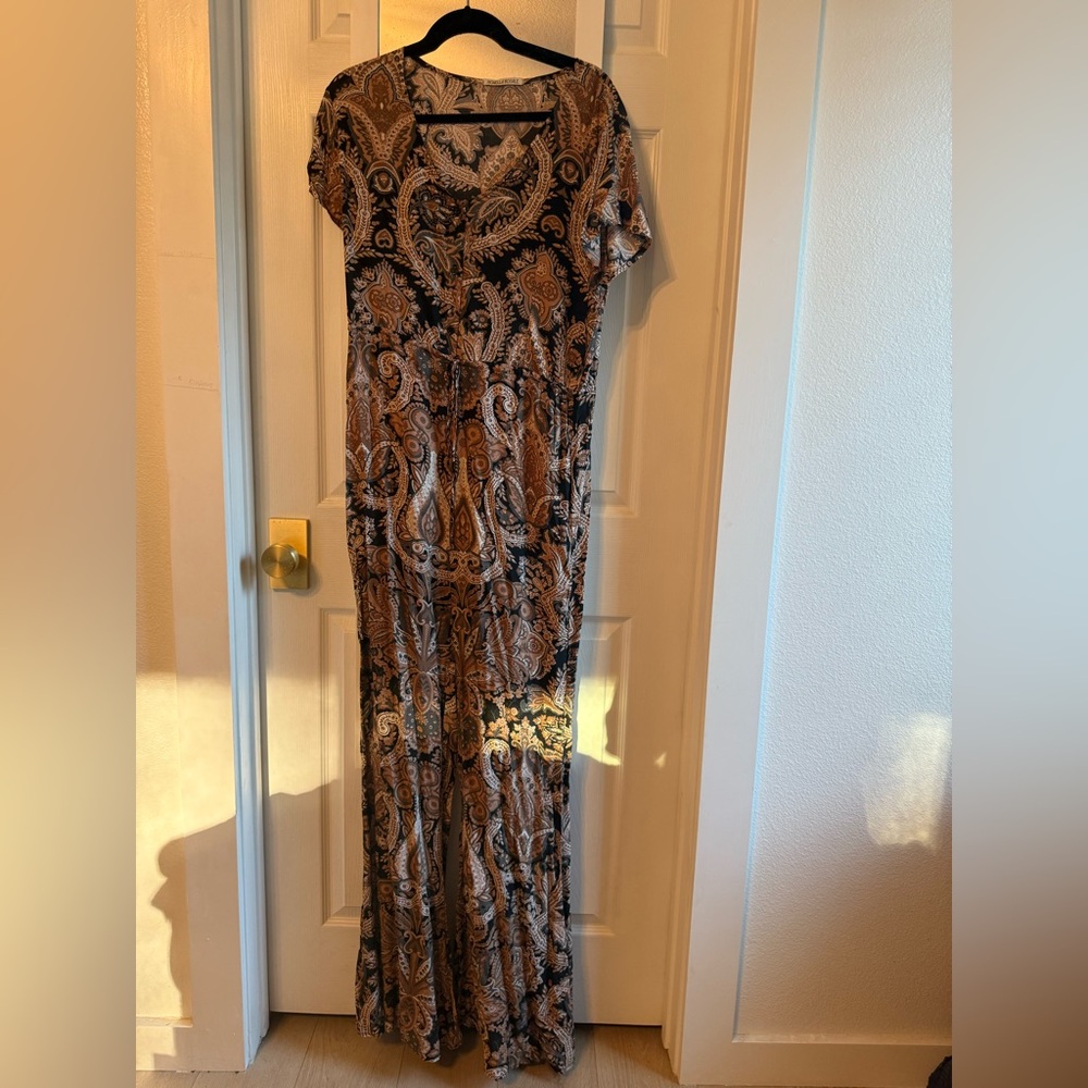 Novella Royale Brown and Cream Jumpsuit Scoop Neck Short Sleeve
